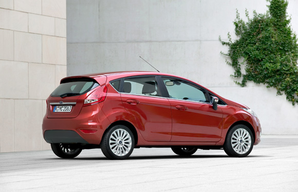 Ford fiesta ikon 2012 precio