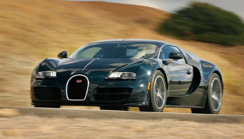 Bugatti Veyron negro