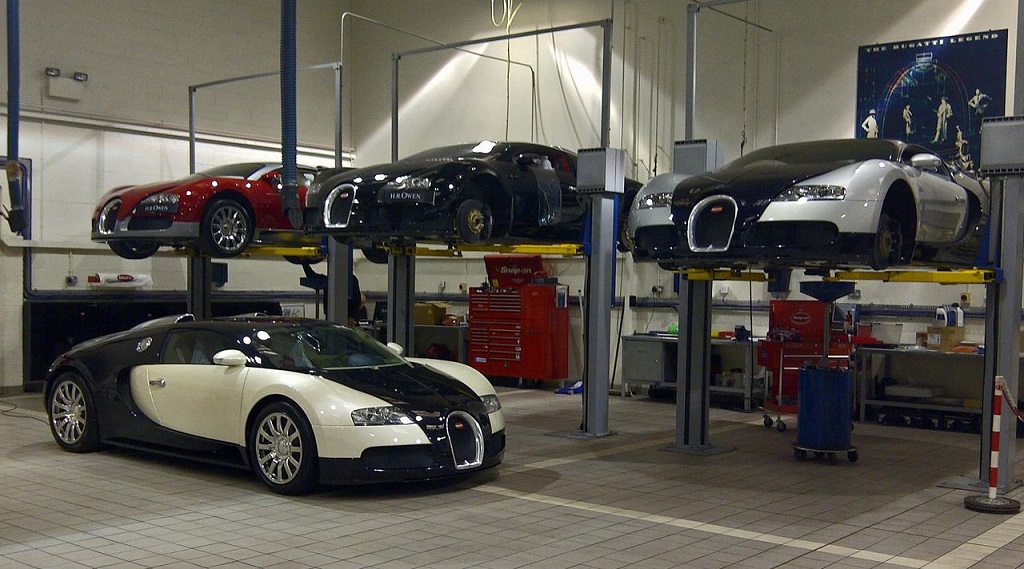 Bugatti Veyron taller