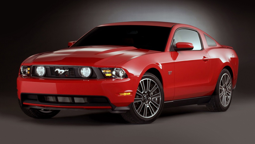 Ford Mustang a revision