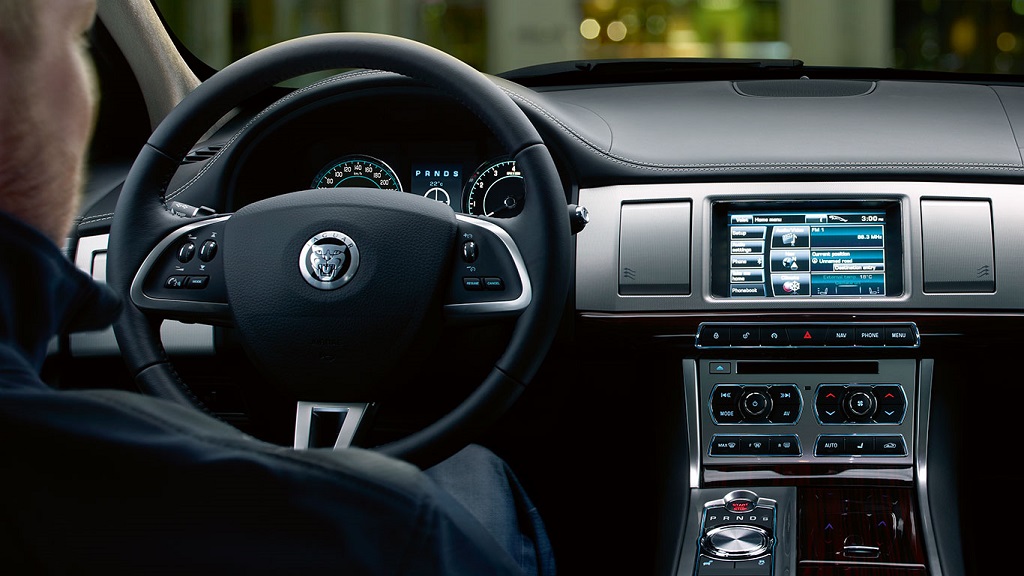 Jaguar XF berlina interior