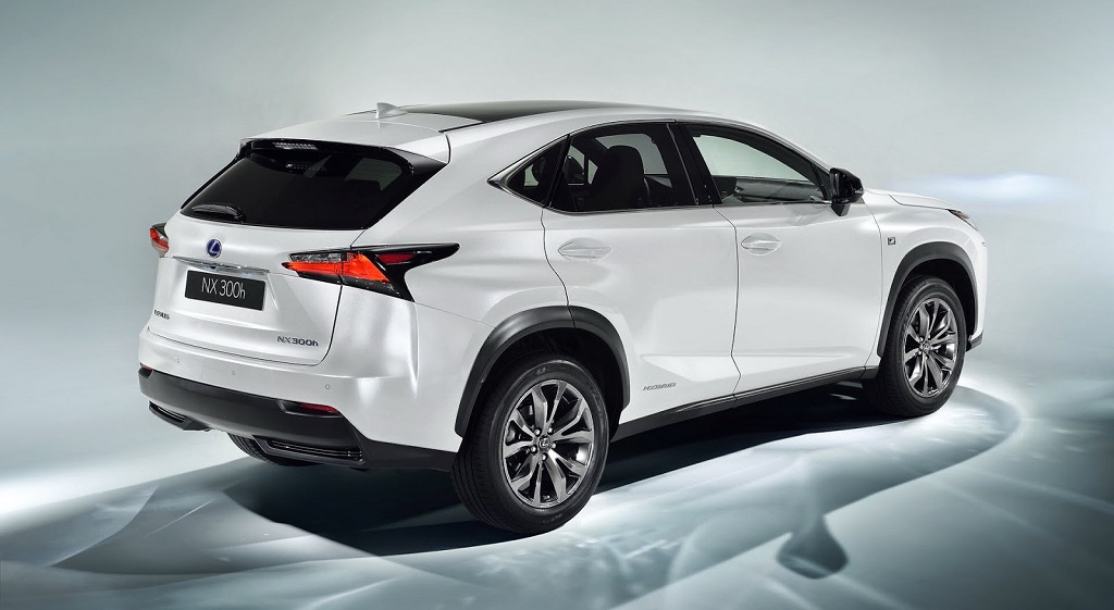 Lexus NX 300h zaga