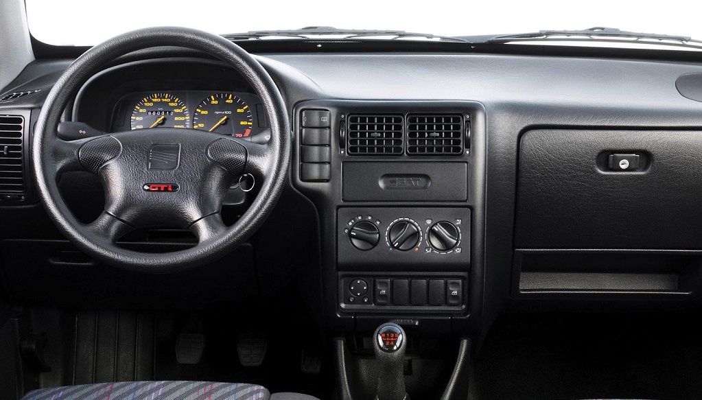 Seat Ibiza segunda generacion interior