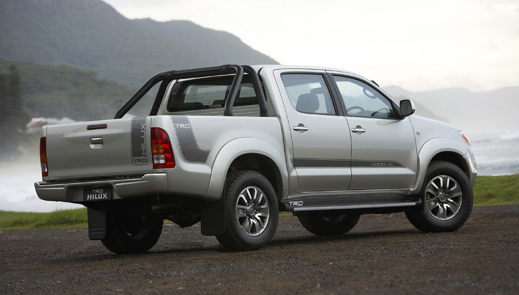 Toyota Hilux TRD zaga