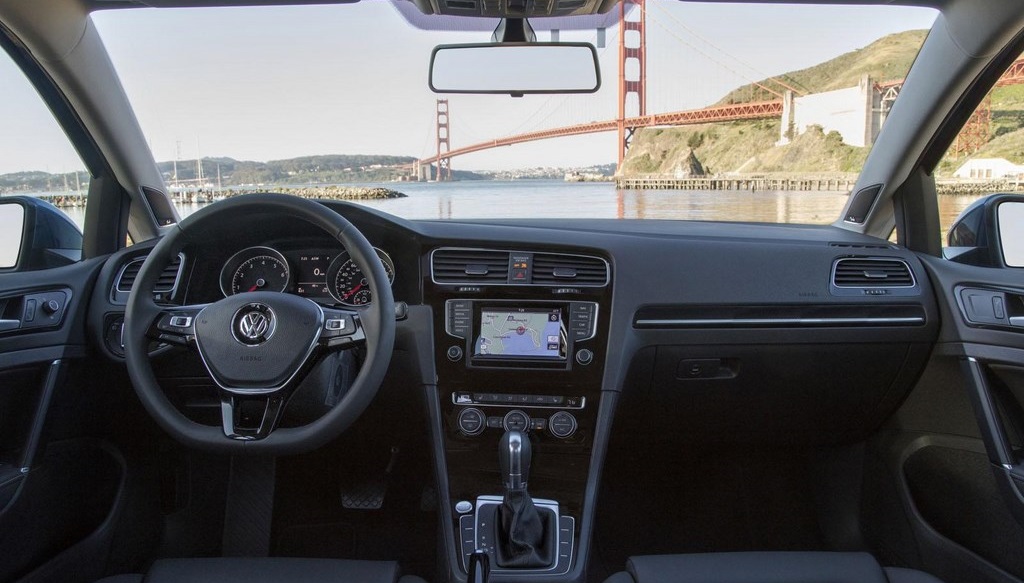 2015 Volkswgen Golf interior