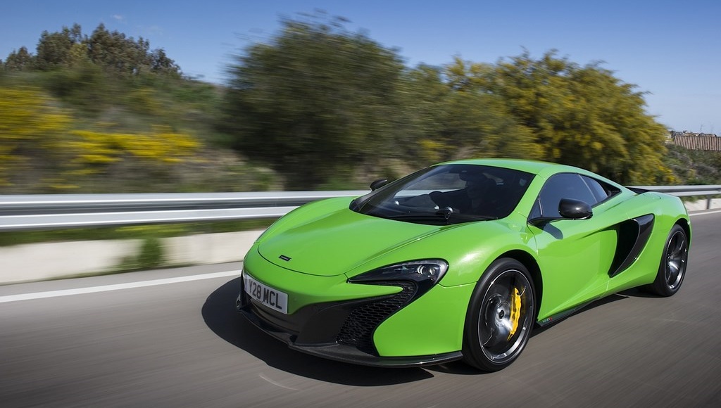 McLaren 650S verde acido 10