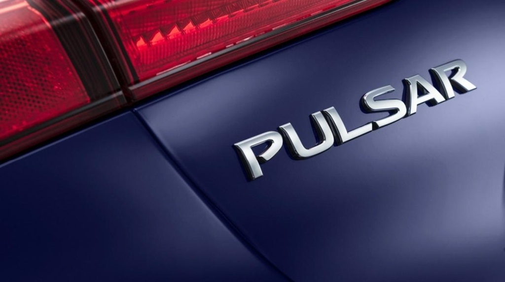 Nissan Pulsar emblema