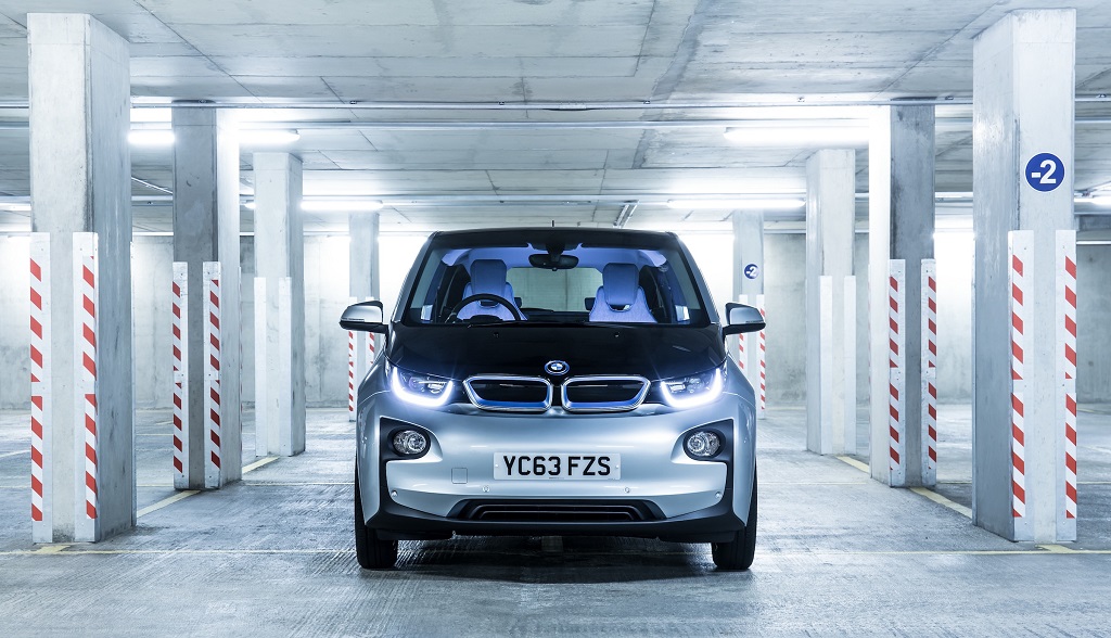 BMW i3 parking