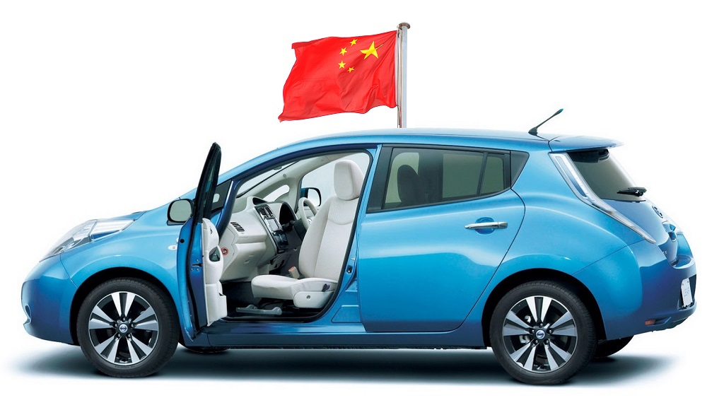 Nissan LEAF con bandera de China