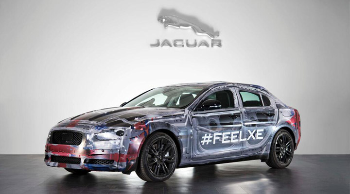 teaser jaguar xe-4