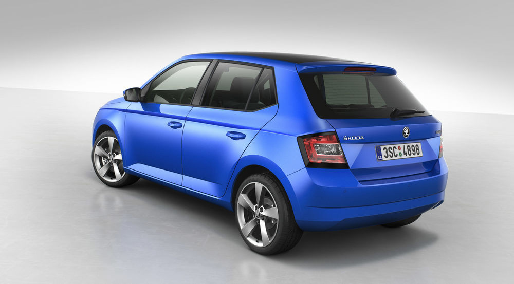 Skoda Fabia 2015 zaga lateral