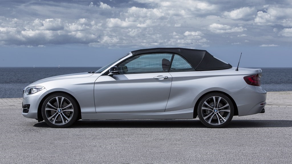 BMW 2 Series Convertible 228i 10