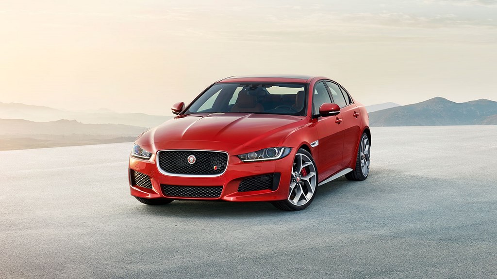 Jaguar XE 7