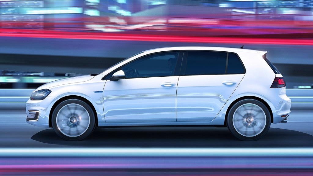 Volkswagen Golf GTE lateral