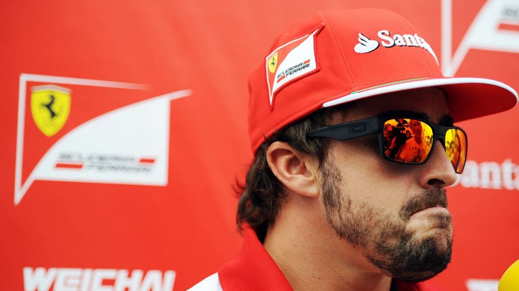 Fernando Alonso hablando