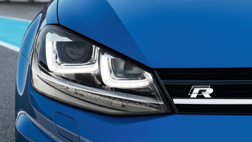 Golf R frontal