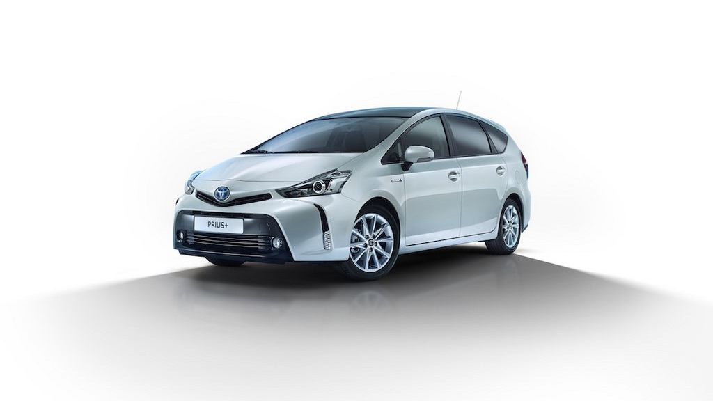 toyota_prius_2015_1_0