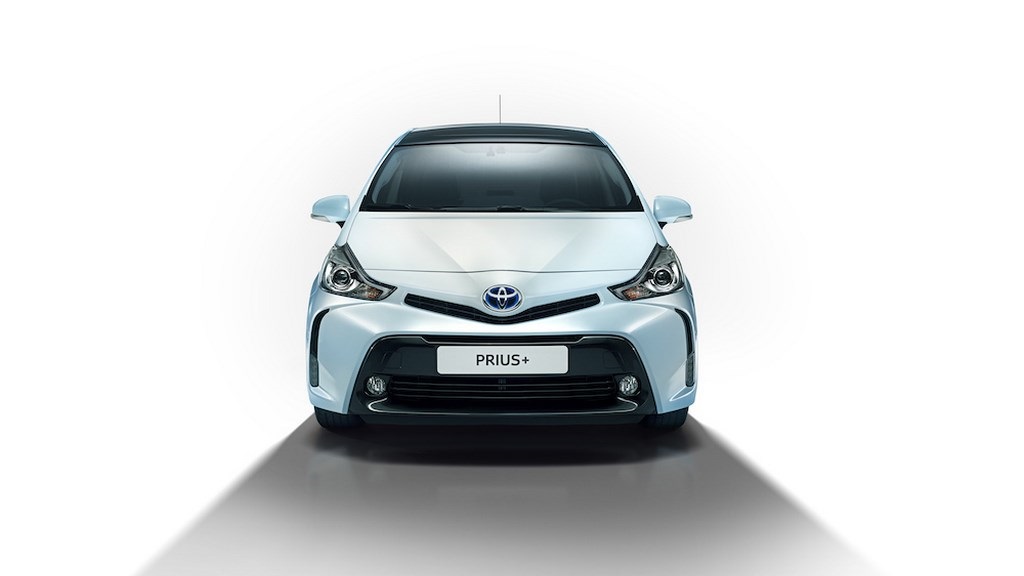 toyota_prius_2015_5