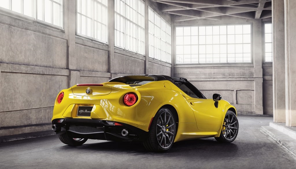 Alfa Romeo 4C Spider zaga