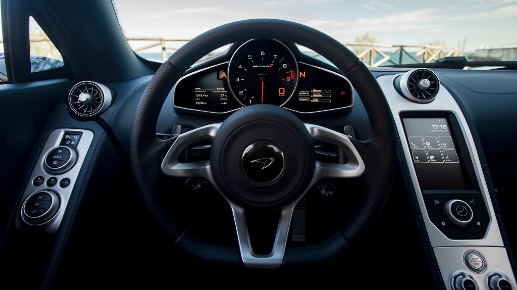 McLaren 650S interior