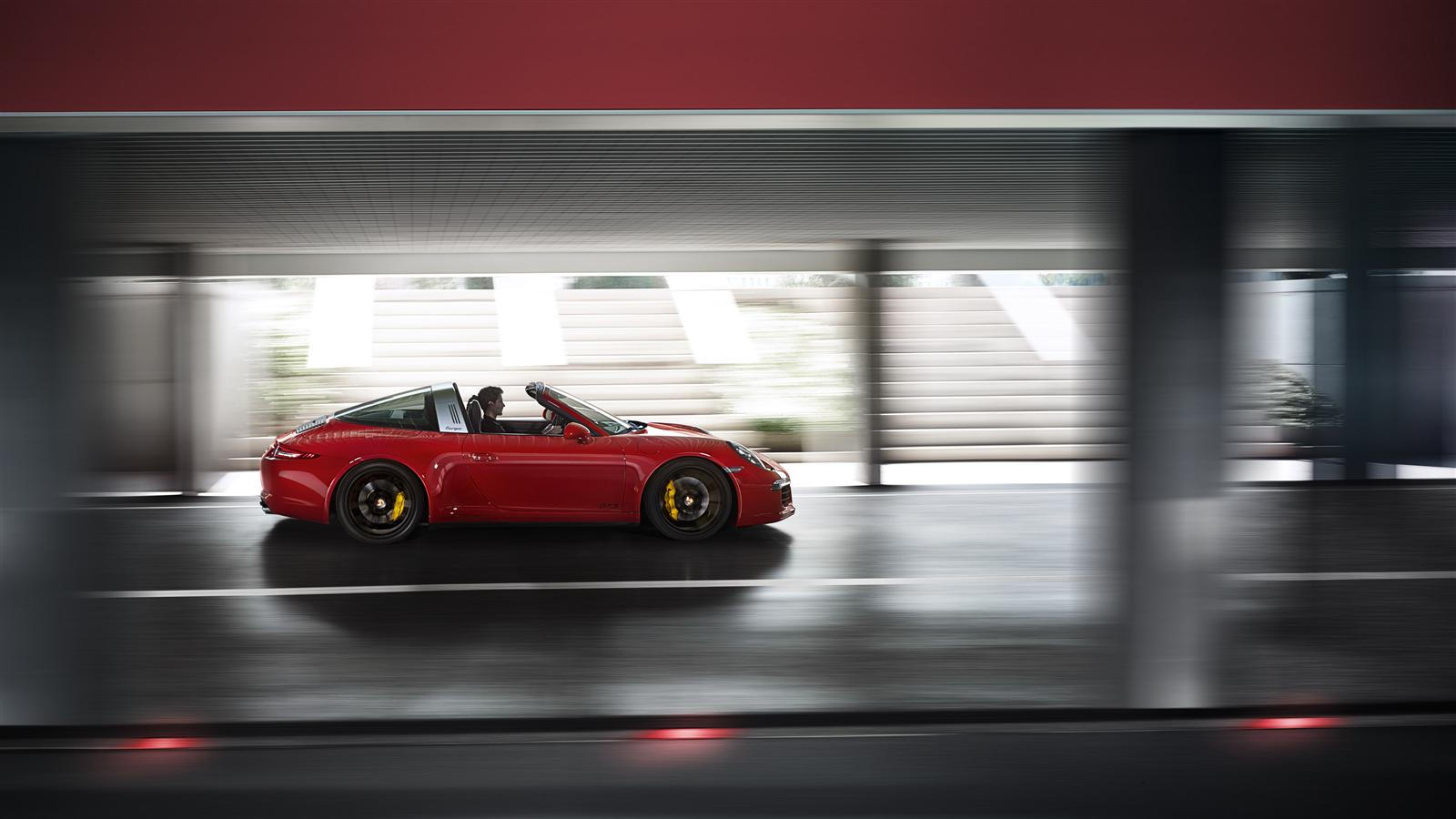 Porsche 911 Targa 4 GTS 2