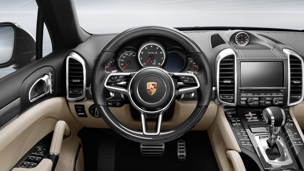 Porsche Cayenne Turbo S interior