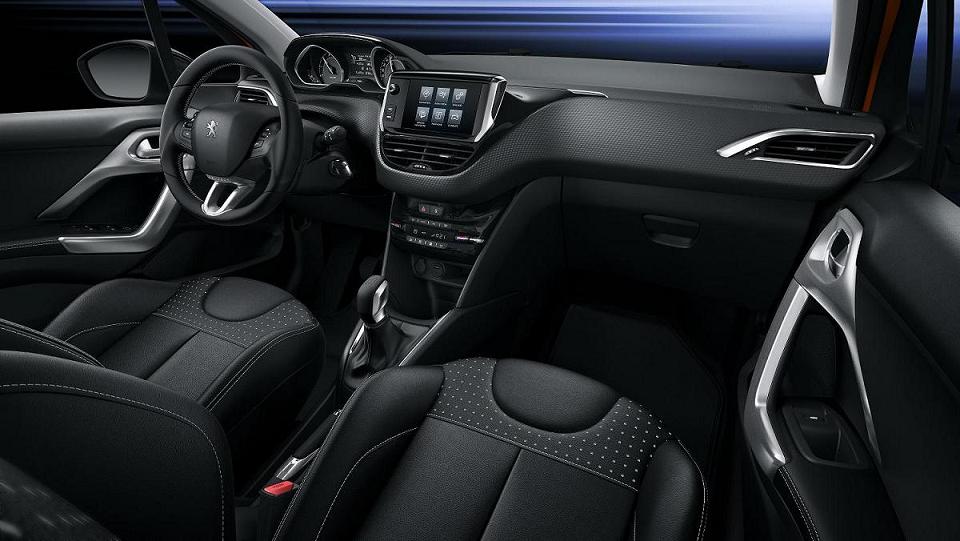 Peugeot 208 2015 interior