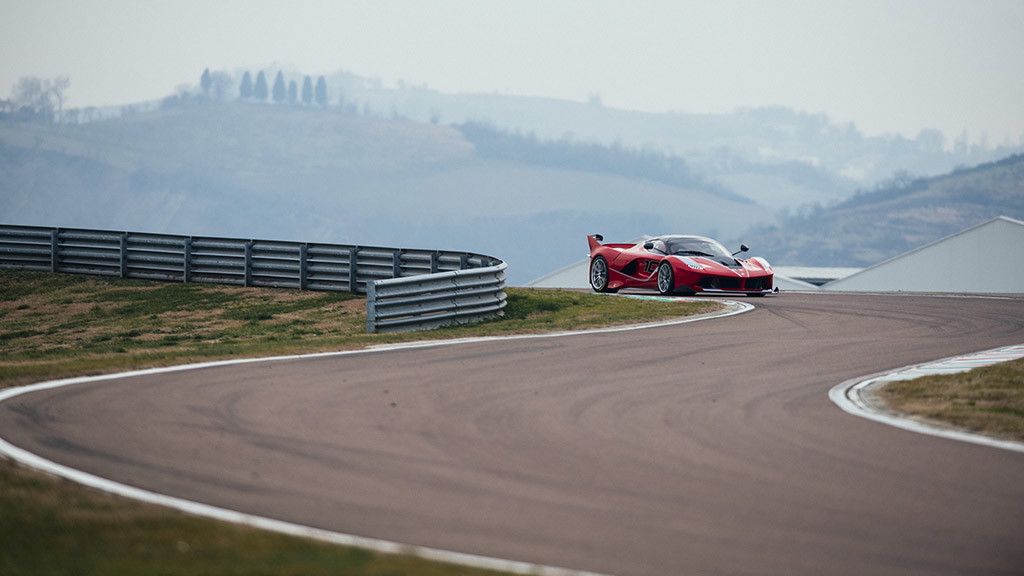 Sebastian Vettel en el Ferrari FXX K 2