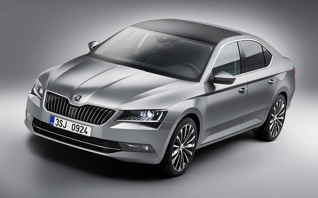 Skoda Superb 2015 frontal tres cuartos