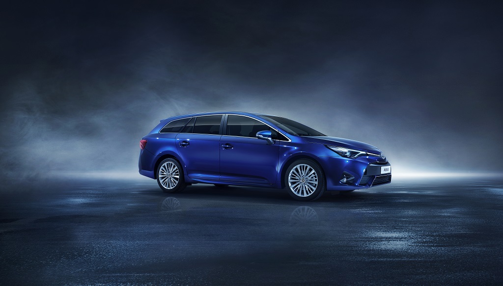 Toyota Avensis familiar 2015