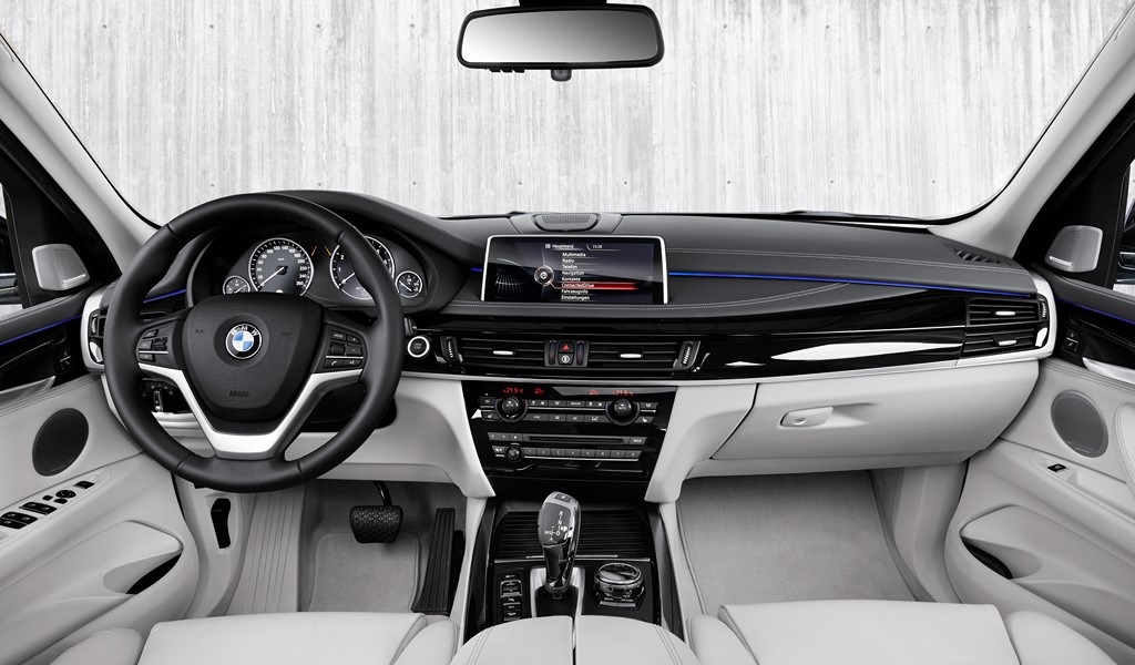 BMW X5 xDrive40e interior