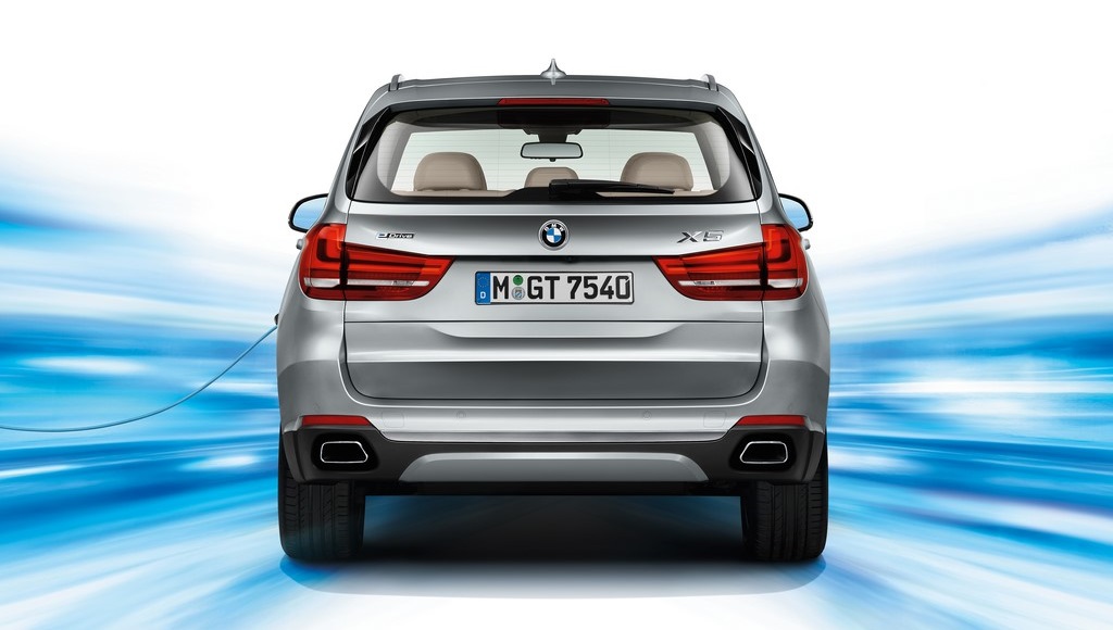 BMW X5 xDrive40e zaga