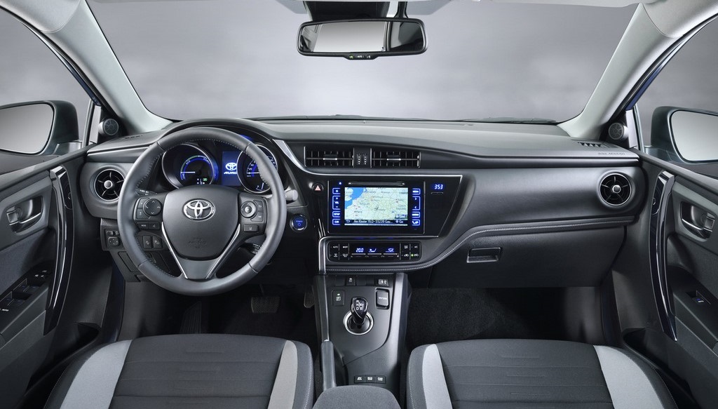 Toyota Auris 2015 20