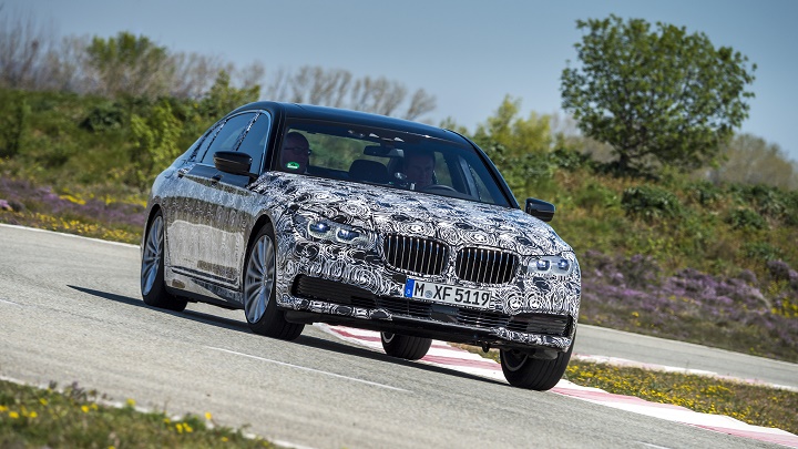 BMW Serie 7 2016 con camuflaje