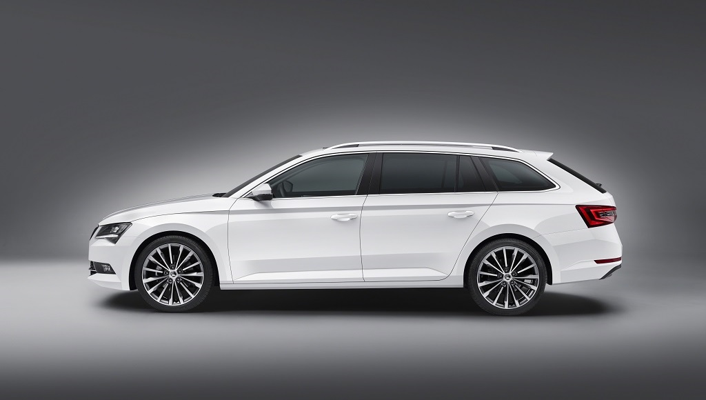 Skoda Superb Combi 2015 lateral