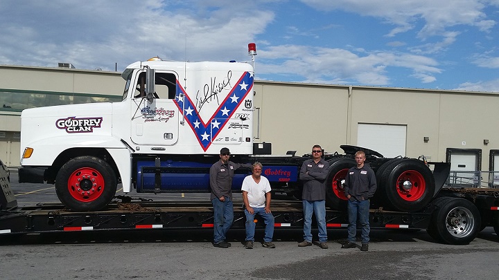 Gregg Godfrey y su camion