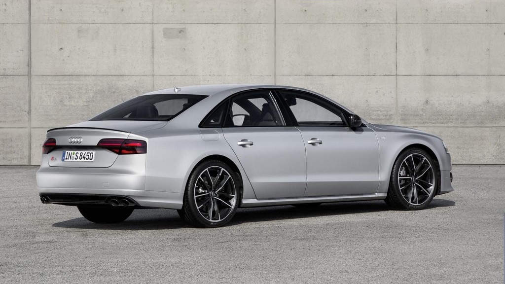 Audi S8 plus 20