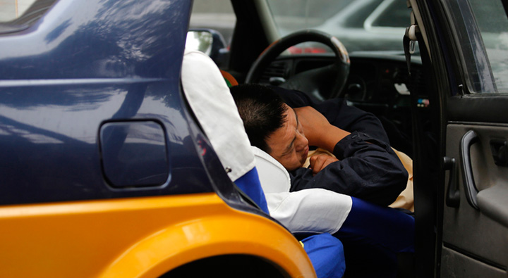 IMPRESCINDIBLE! REPOSACABEZAS PARA DESCANSAR Y DORMIR EN EL COCHE 