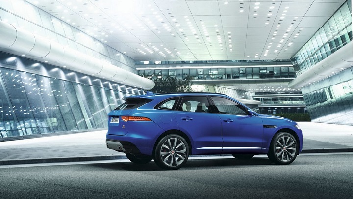 Jaguar F-Pace 10