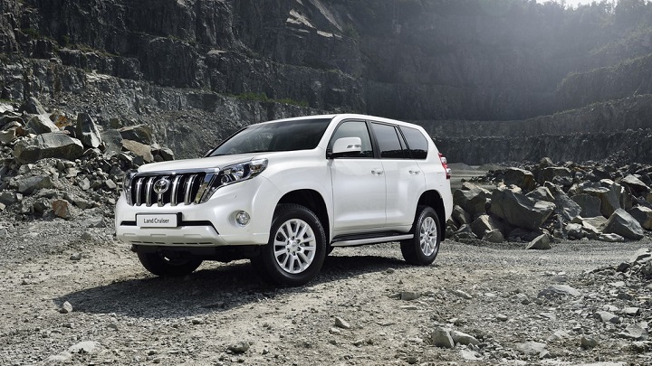 Toyota Land Cruiser 2016 frontal tres cuartos