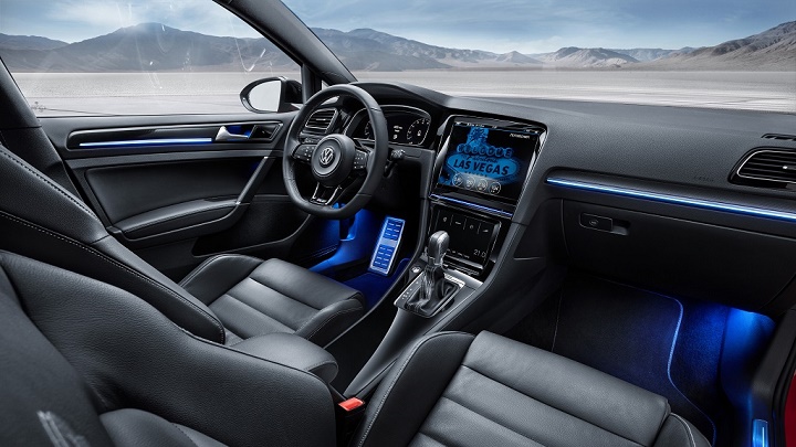 Golf R Touch interior