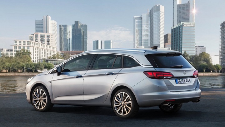 Opel Astra Sports Tourer_13