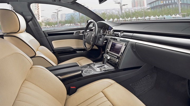 Volkswagen Phaeton interior