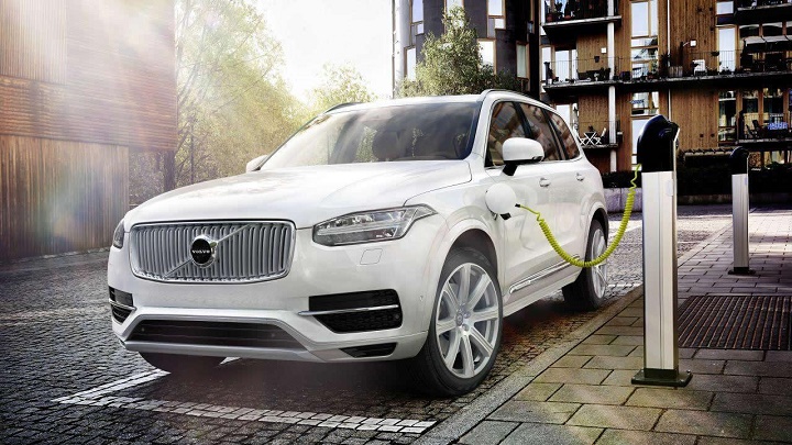 Volvo XC90 recargando