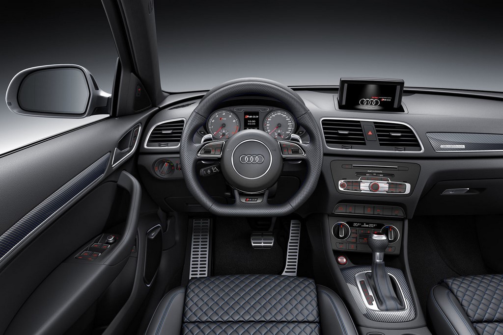 Audi RS Q3 performance interior