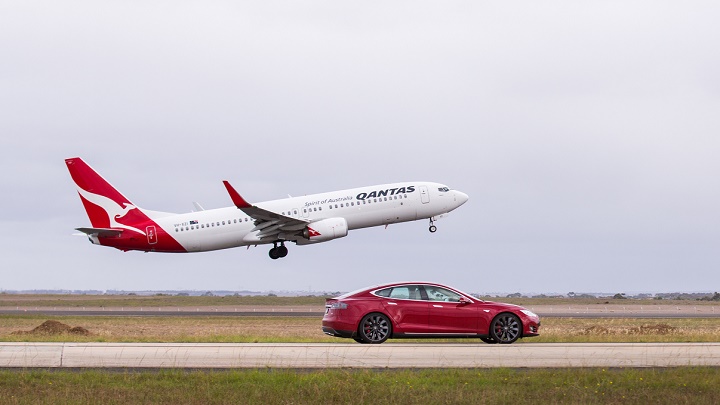 Model S vs Boeing 737