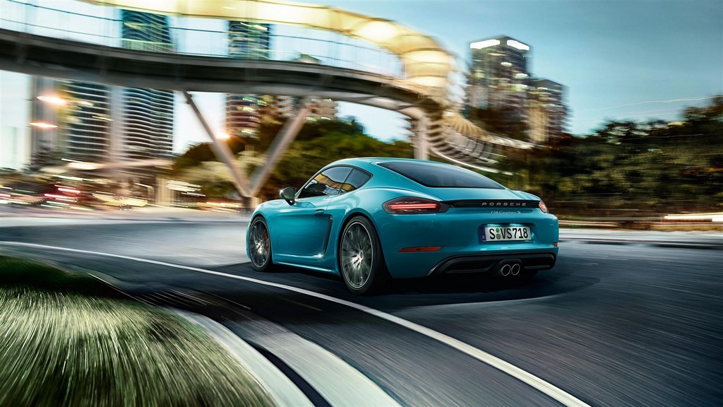 Porsche 718 Cayman 11