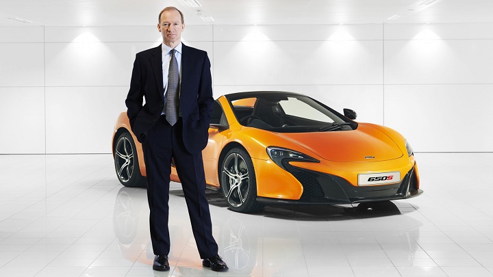 Mike Flewitt junto al McLaren 650S