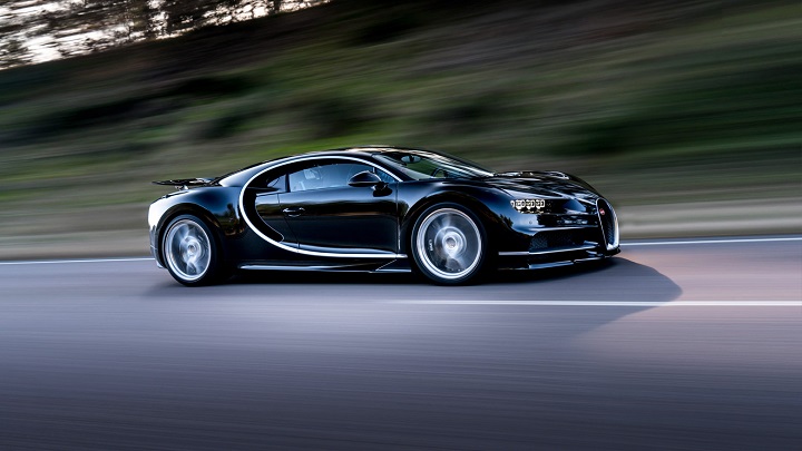 Bugatti Chiron lateral