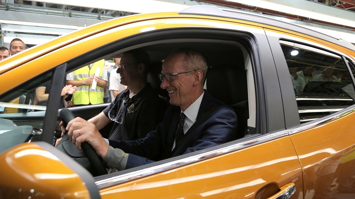 presidente Opel conduciendo el Mokka X